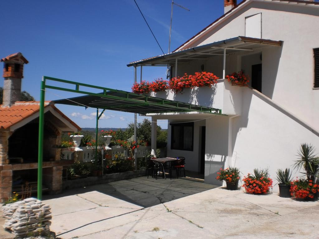 Apartments Rogocana Labin  Quarto foto